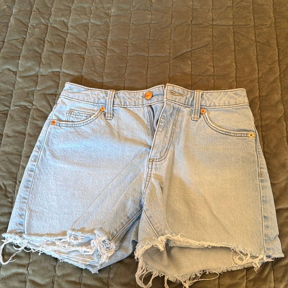 Vintage midi jean shorts